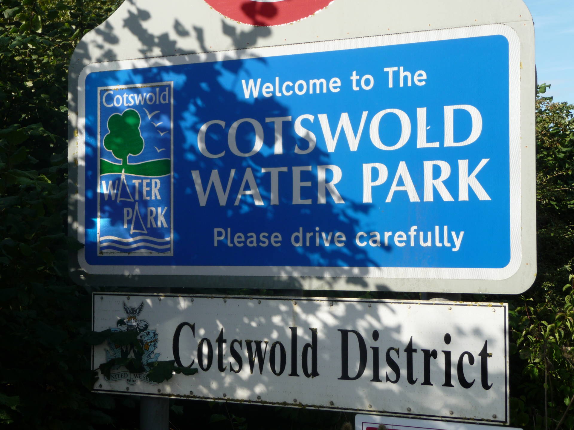 Cotswold Water Park Signpost