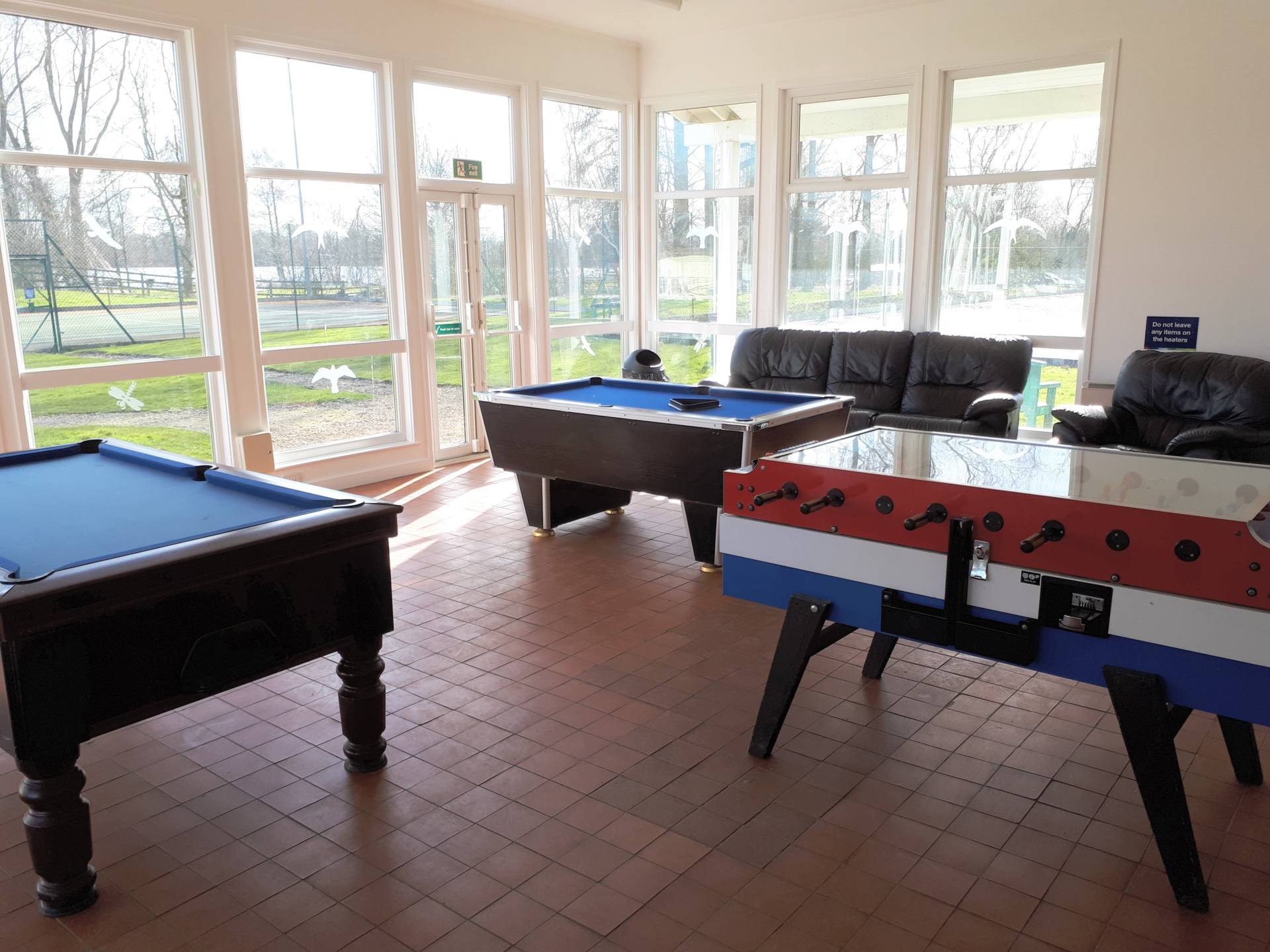 Isis Windrush Lakes - Indoor games area